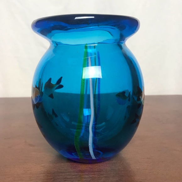 Beautiful Murano Heavy Thick Glass Blue Hand Painted Fish Aquarium Short Vase - Picture 3 of 10